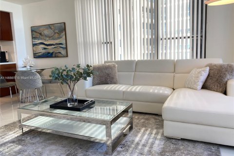 Condominio en alquiler en Hollywood, Florida, 2 dormitorios, 101.26 m2 № 1961222 - foto 8