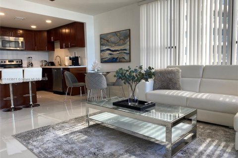 Condominio en alquiler en Hollywood, Florida, 2 dormitorios, 101.26 m2 № 1961222 - foto 10