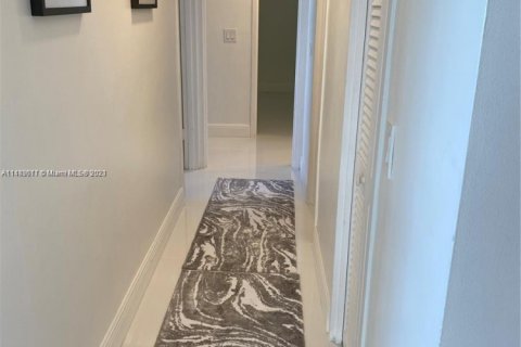 Condominio en alquiler en Hollywood, Florida, 2 dormitorios, 101.26 m2 № 1961222 - foto 21