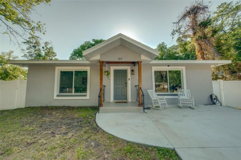 House in Clearwater, Florida 3 bedrooms, 123.56 sq.m. № 2329069