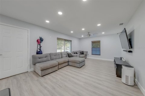 Villa ou maison à vendre à Clearwater, Floride: 3 chambres, 123.56 m2 № 2329069 - photo 12