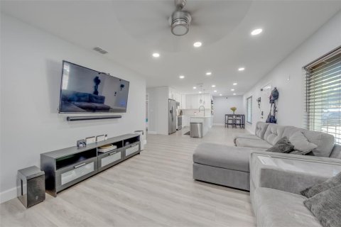 Villa ou maison à vendre à Clearwater, Floride: 3 chambres, 123.56 m2 № 2329069 - photo 13