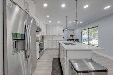 Villa ou maison à vendre à Clearwater, Floride: 3 chambres, 123.56 m2 № 2329069 - photo 6