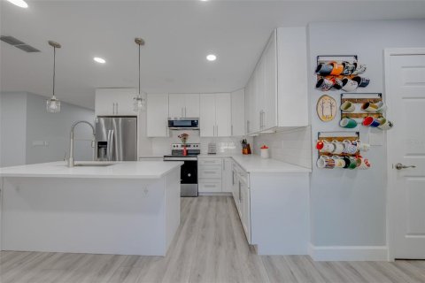 Villa ou maison à vendre à Clearwater, Floride: 3 chambres, 123.56 m2 № 2329069 - photo 8