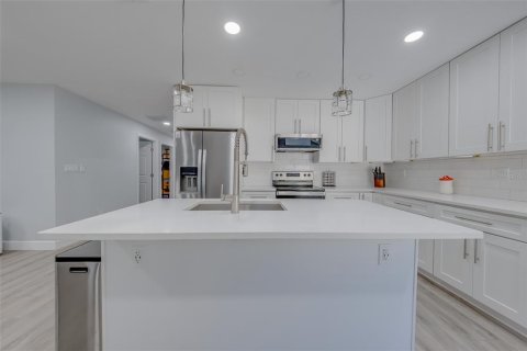 Villa ou maison à vendre à Clearwater, Floride: 3 chambres, 123.56 m2 № 2329069 - photo 5