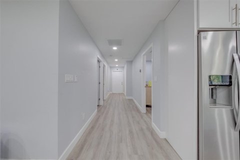 Villa ou maison à vendre à Clearwater, Floride: 3 chambres, 123.56 m2 № 2329069 - photo 14