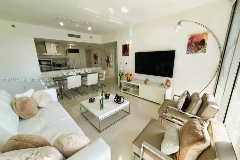 Снять в аренду кондоминиум в Майами, Флорида 2 спальни, 116.59м2, № 1988141 - фото 5