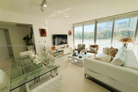 Снять в аренду кондоминиум в Майами, Флорида 2 спальни, 116.59м2, № 1988141 - фото 3