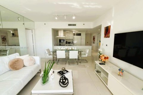 Снять в аренду кондоминиум в Майами, Флорида 2 спальни, 116.59м2, № 1988141 - фото 7