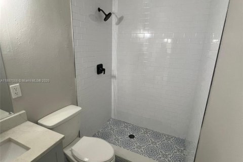 Villa ou maison à louer à Tampa, Floride: 24.15 m2 № 2169655 - photo 12
