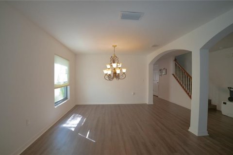 House in Dover, Florida 5 bedrooms, 322.56 sq.m. № 1813241 - photo 2