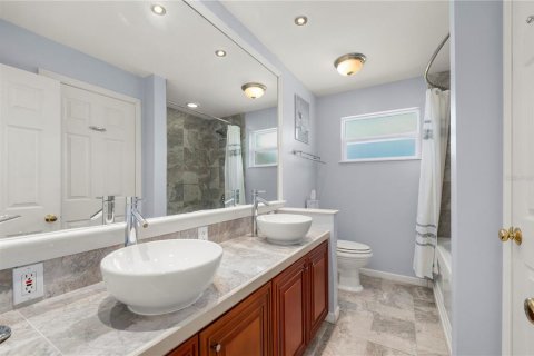 House in Port Charlotte, Florida 3 bedrooms, 151.24 sq.m. № 2393562 - photo 21