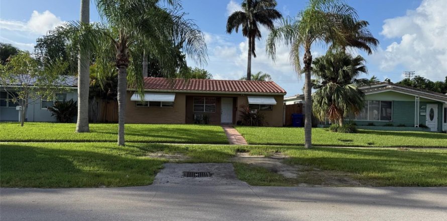 Villa ou maison à Hollywood, Floride 2 chambres, 115.57 m2 № 2083135