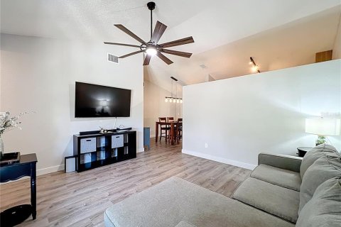 Casa en venta en Orlando, Florida, 3 dormitorios, 170.38 m2 № 1905667 - foto 9
