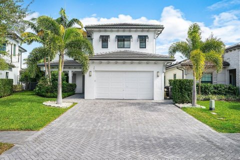House in West Palm Beach, Florida 5 bedrooms, 302.86 sq.m. № 2087668 - photo 2