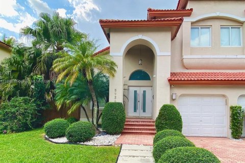 House in Doral, Florida 4 bedrooms, 223.06 sq.m. № 2012167 - photo 5