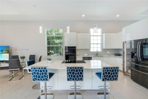 Villa ou maison à louer à Coral Springs, Floride: 5 chambres, 244.7 m2 № 2023862 - photo 19