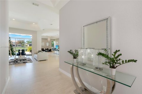 Villa ou maison à louer à Coral Springs, Floride: 5 chambres, 244.7 m2 № 2023862 - photo 9