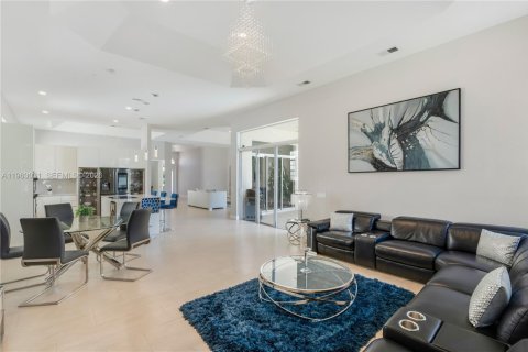 Villa ou maison à louer à Coral Springs, Floride: 5 chambres, 244.7 m2 № 2023862 - photo 15