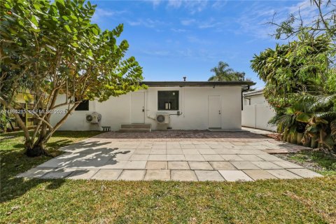 Casa en venta en Hollywood, Florida, 3 dormitorios, 126.81 m2 № 2055870 - foto 8