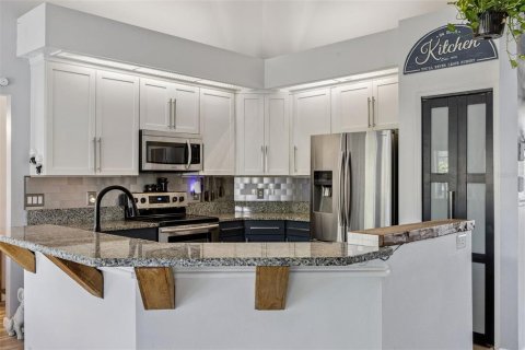 Casa en venta en Apopka, Florida, 4 dormitorios, 218.23 m2 № 2151437 - foto 21