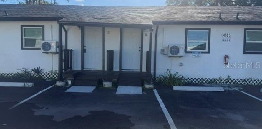 Appartement à Tampa, Floride 3 pièces, 17.65 m2 № 2345058