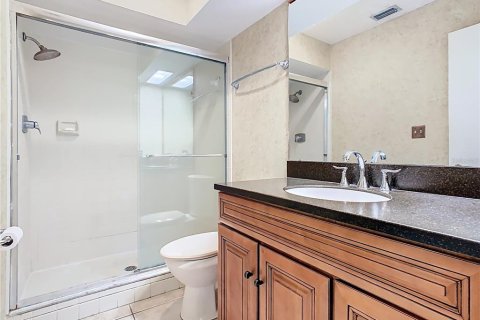 Condo in Mulberry, Florida, 2 bedrooms  № 1907434 - photo 14