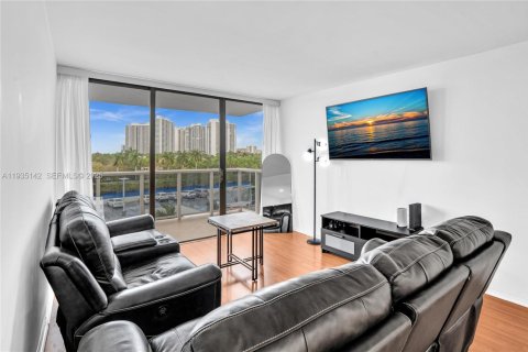 Copropriété à louer à Aventura, Floride: 2 chambres, 100.24 m2 № 1993306 - photo 18