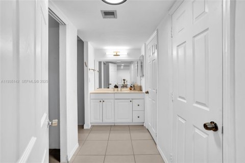 Copropriété à louer à Aventura, Floride: 2 chambres, 100.24 m2 № 1993306 - photo 29