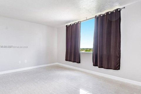 Condominio en venta en Hollywood, Florida, 1 dormitorio, 78.41 m2 № 2009512 - foto 7