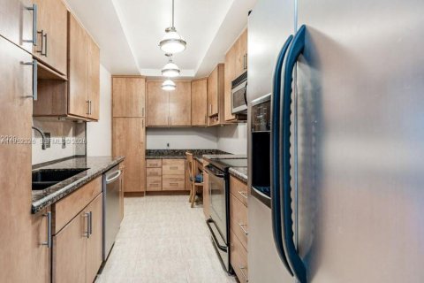 Condominio en venta en Hollywood, Florida, 1 dormitorio, 78.41 m2 № 2009512 - foto 4