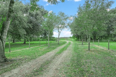 Casa en venta en Lake Wales, Florida, 4 dormitorios, 353.12 m2 № 2225759 - foto 2