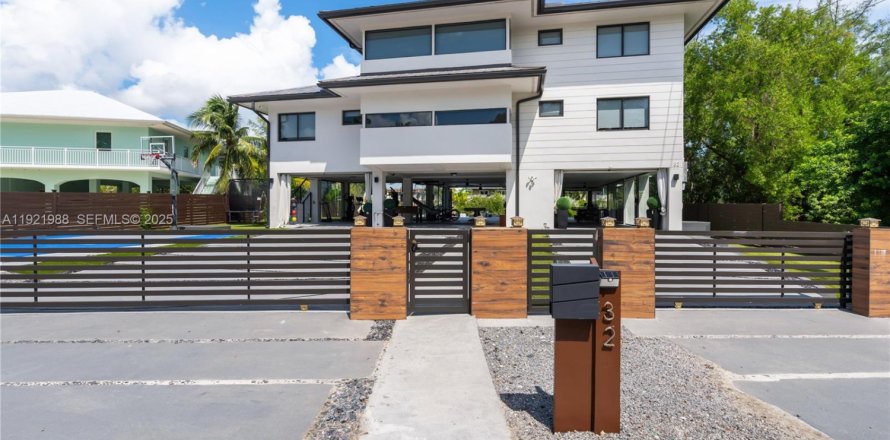 Villa ou maison à Key Largo, Floride 5 chambres, 359.35 m2 № 1976441