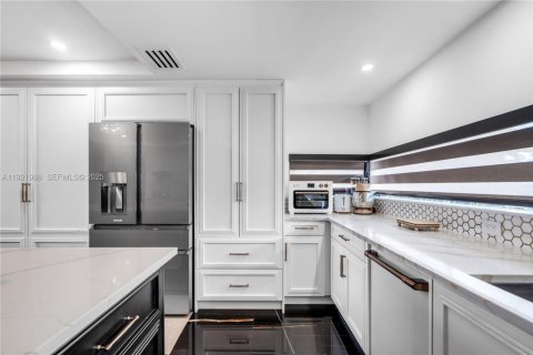 Villa ou maison à vendre à Key Largo, Floride: 5 chambres, 359.35 m2 № 1976441 - photo 12