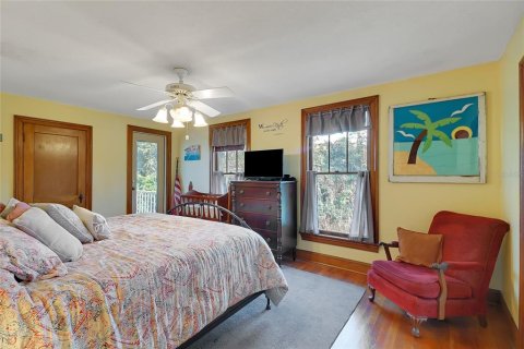 House in Yalaha, Florida 5 bedrooms, 330.36 sq.m. № 1556999 - photo 28