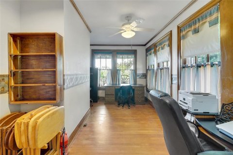 House in Yalaha, Florida 5 bedrooms, 330.36 sq.m. № 1556999 - photo 13