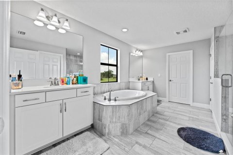 Villa ou maison à vendre à Fish Hawk, Floride: 4 chambres, 303.33 m2 № 1866651 - photo 23