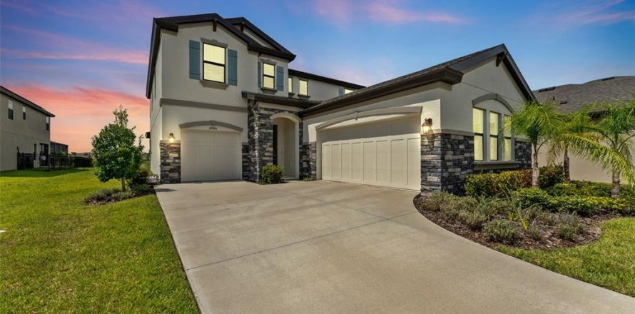 Villa ou maison à Fish Hawk, Floride 4 chambres, 303.33 m2 № 1866651