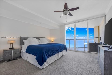Купить кондоминиум в Санни-Айлс-Бич, Флорида 2 спальни, 152.08м2, № 2066336 - фото 27