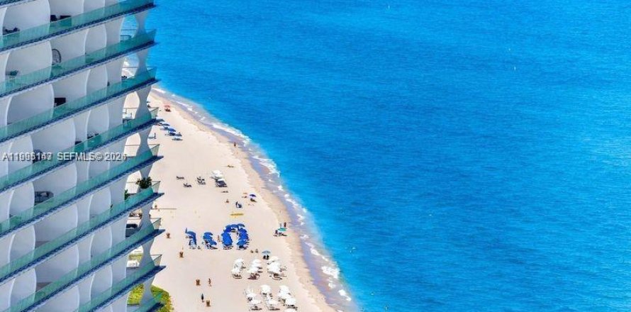 Кондоминиум с 2 спальнями в Санни-Айлс-Бич, Флорида № 2066336