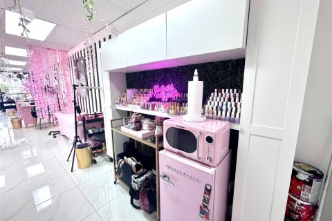 Immobilier commercial à vendre à Miami, Floride № 1969396 - photo 11