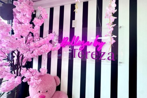 Immobilier commercial à vendre à Miami, Floride № 1969396 - photo 1