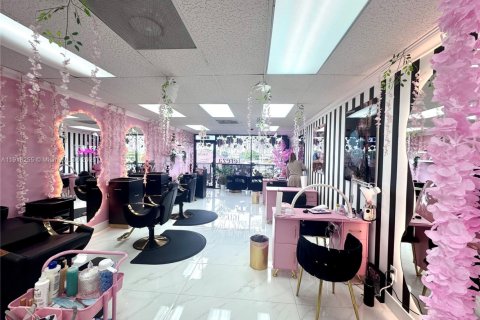 Immobilier commercial à vendre à Miami, Floride № 1969396 - photo 16