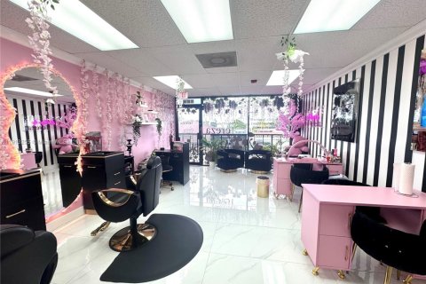 Immobilier commercial à vendre à Miami, Floride № 1969396 - photo 15