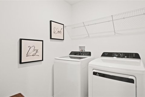 Casa en venta en Haines City, Florida, 4 dormitorios, 161 m2 № 2157097 - foto 12