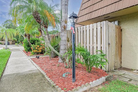 Townhouse in Vero Beach, Florida 2 bedrooms, 105.91 sq.m. № 2376881 - photo 6