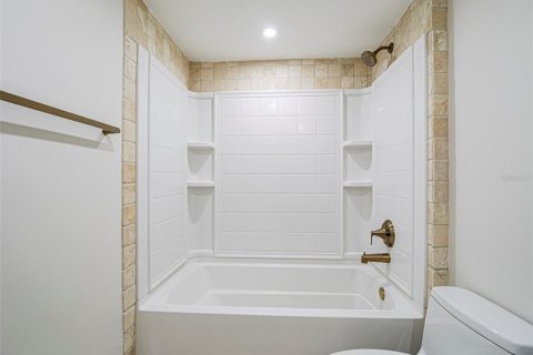 Townhouse in Vero Beach, Florida 2 bedrooms, 105.91 sq.m. № 2376881 - photo 26