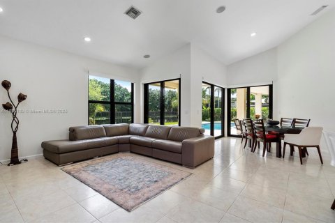 Villa ou maison à vendre à Weston, Floride: 5 chambres, 378.58 m2 № 1930626 - photo 11