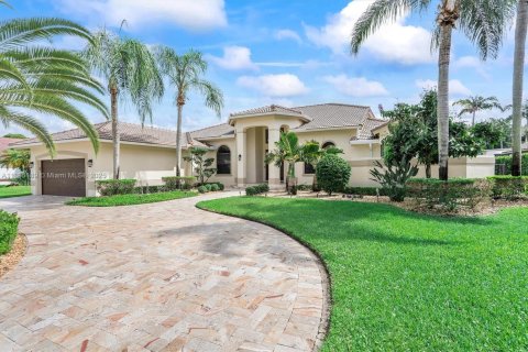 Villa ou maison à vendre à Weston, Floride: 5 chambres, 378.58 m2 № 1930626 - photo 1