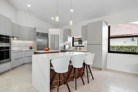 Casa en venta en Weston, Florida, 5 dormitorios, 378.58 m2 № 1930626 - foto 9
